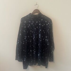 NWOT Avenue Snowflake Turtleneck